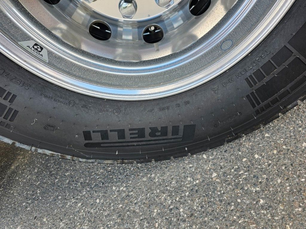 Fahrzeugabbildung Volvo Volvo 460 neues Modell, full Option, 2 Kreis Hyd