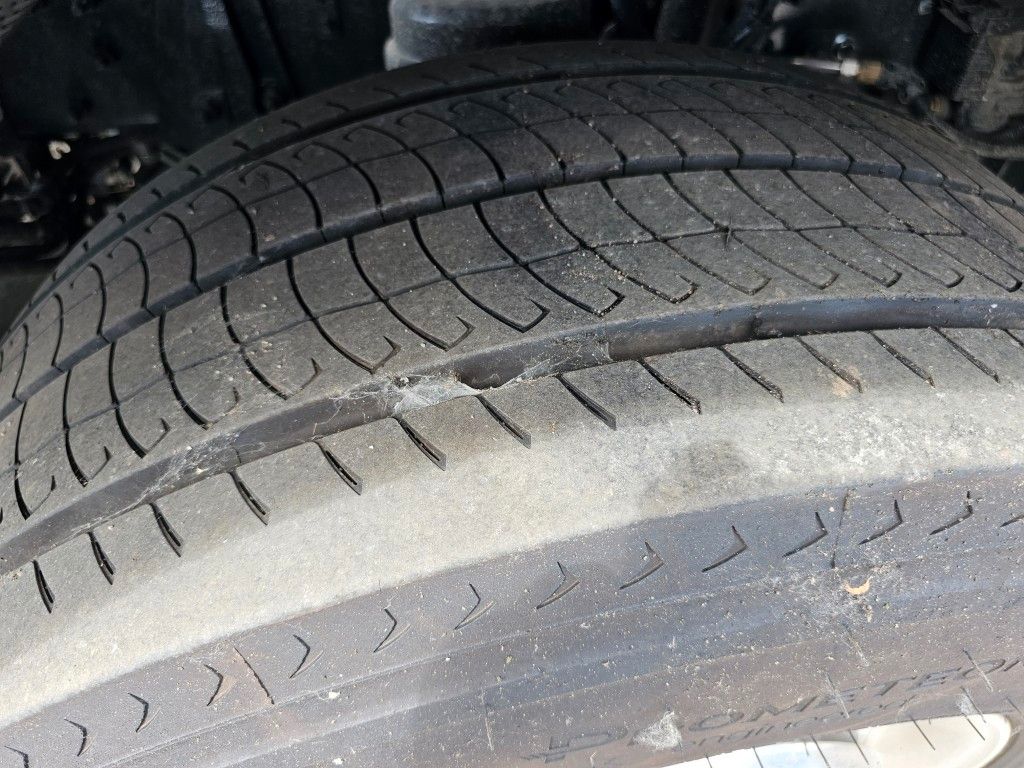 Fahrzeugabbildung Volvo Volvo 460 neues Modell, full Option, 2 Kreis Hyd