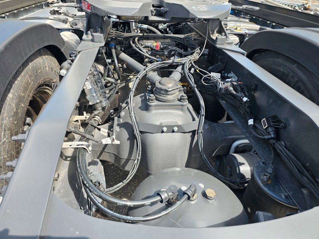 Fahrzeugabbildung Volvo Volvo 460 neues Modell, full Option, 2 Kreis Hyd