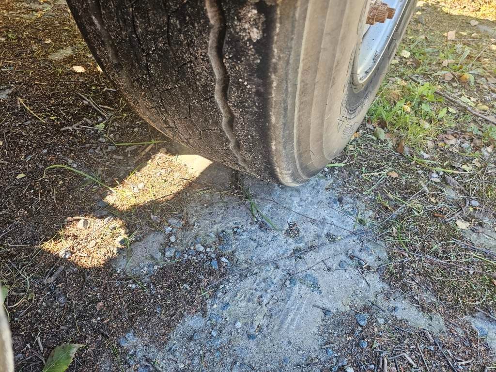 Fahrzeugabbildung Fliegl Kippchassis, Lift, SAF Scheibe