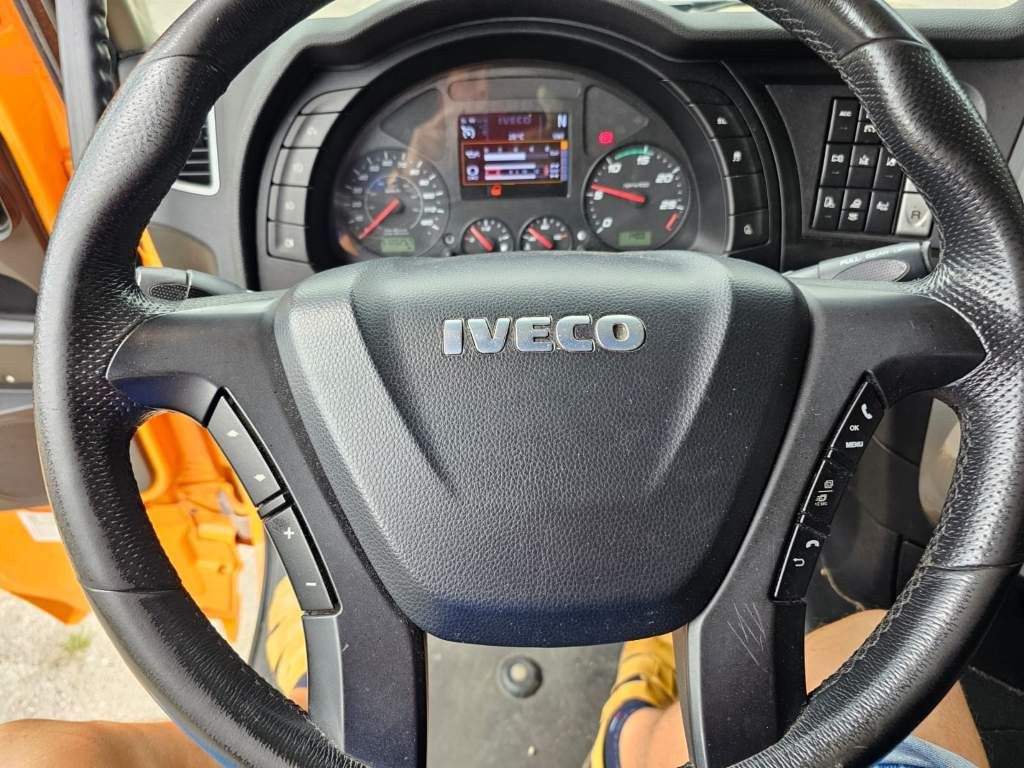 Fahrzeugabbildung Iveco 460 Stralis Hi Way, Retarder, durchrepariert,CNG