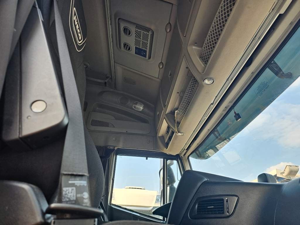 Fahrzeugabbildung Iveco 460 Hi Way, Retarder, Reifendruckkontrolle