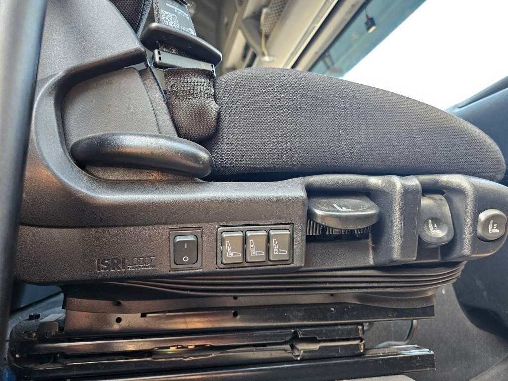 Fahrzeugabbildung Iveco 460 Hi Way, Retarder, Reifendruckkontrolle