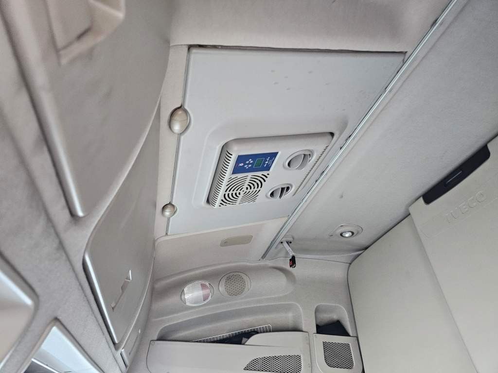 Fahrzeugabbildung Iveco 460 Hi Way, Retarder, Reifendruckkontrolle