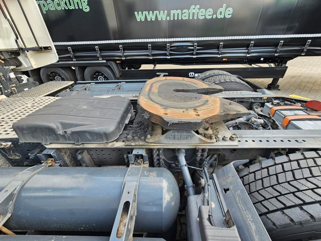 Fahrzeugabbildung Iveco 460 Hi Way, Retarder, Reifendruckkontrolle