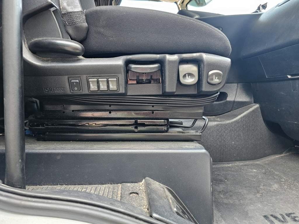 Fahrzeugabbildung Iveco 460 Hi Way, Retarder, Reifendruckkontrolle