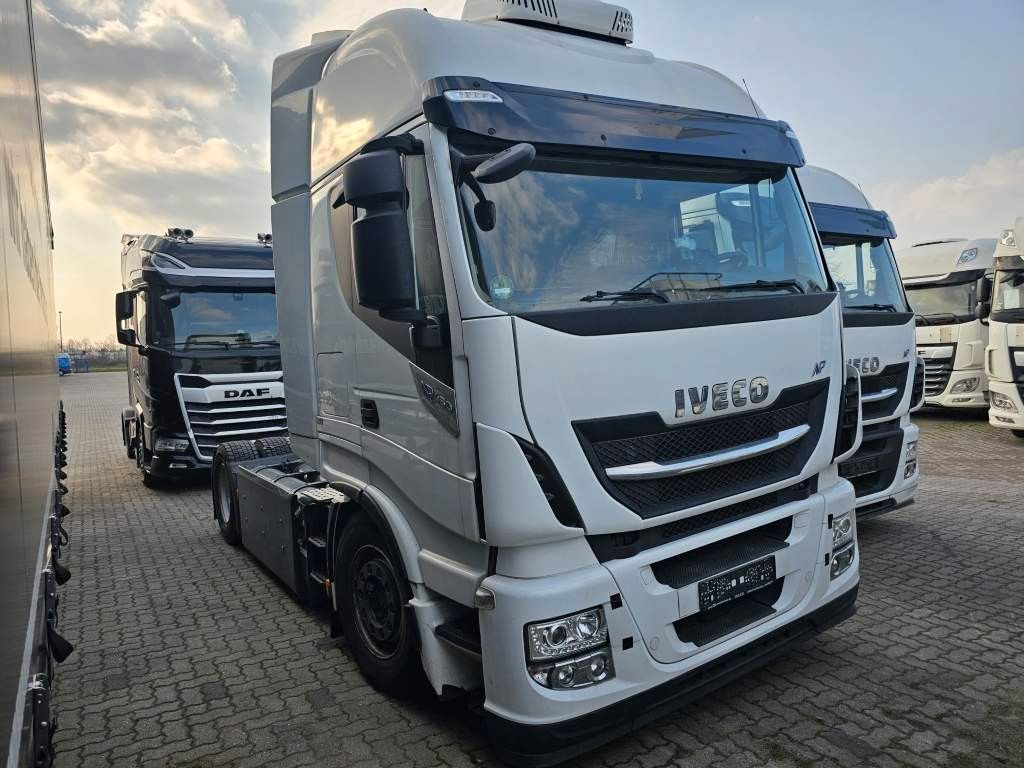 Fahrzeugabbildung Iveco 460 Hi Way, Retarder, Reifendruckkontrolle