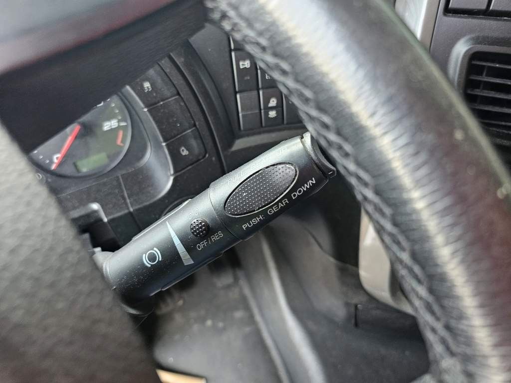 Fahrzeugabbildung Iveco 460 Hi Way, Retarder, Reifendruckkontrolle