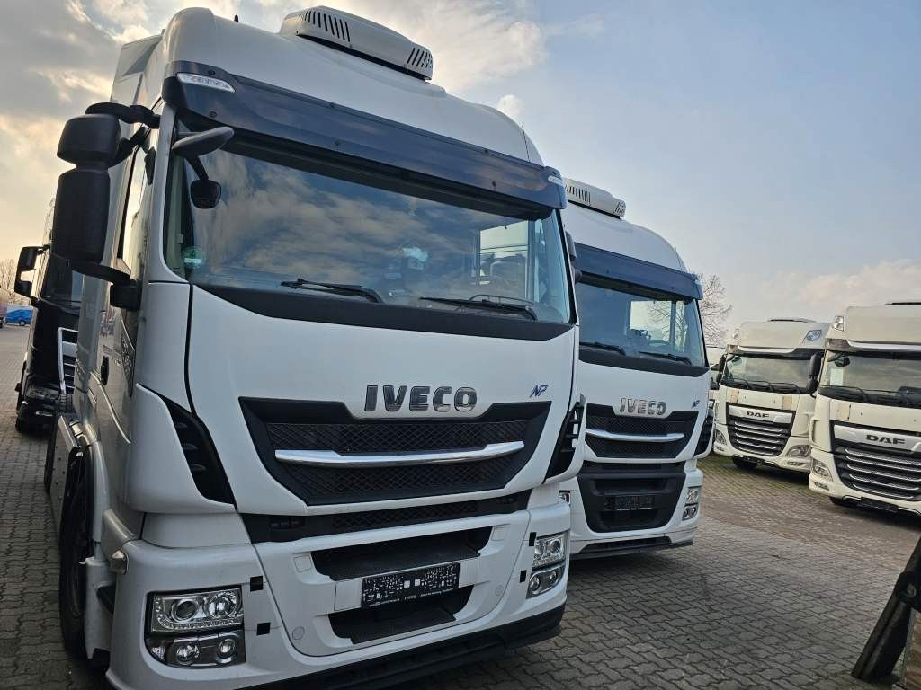 Fahrzeugabbildung Iveco 460 Hi Way, Retarder, Reifendruckkontrolle