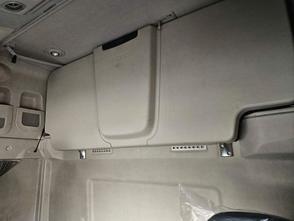 Fahrzeugabbildung Iveco 460 Hi Way, Retarder, Reifendruckkontrolle