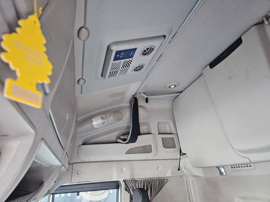 Fahrzeugabbildung Iveco 460 Hi Way, Retarder, Reifendruckkontrolle