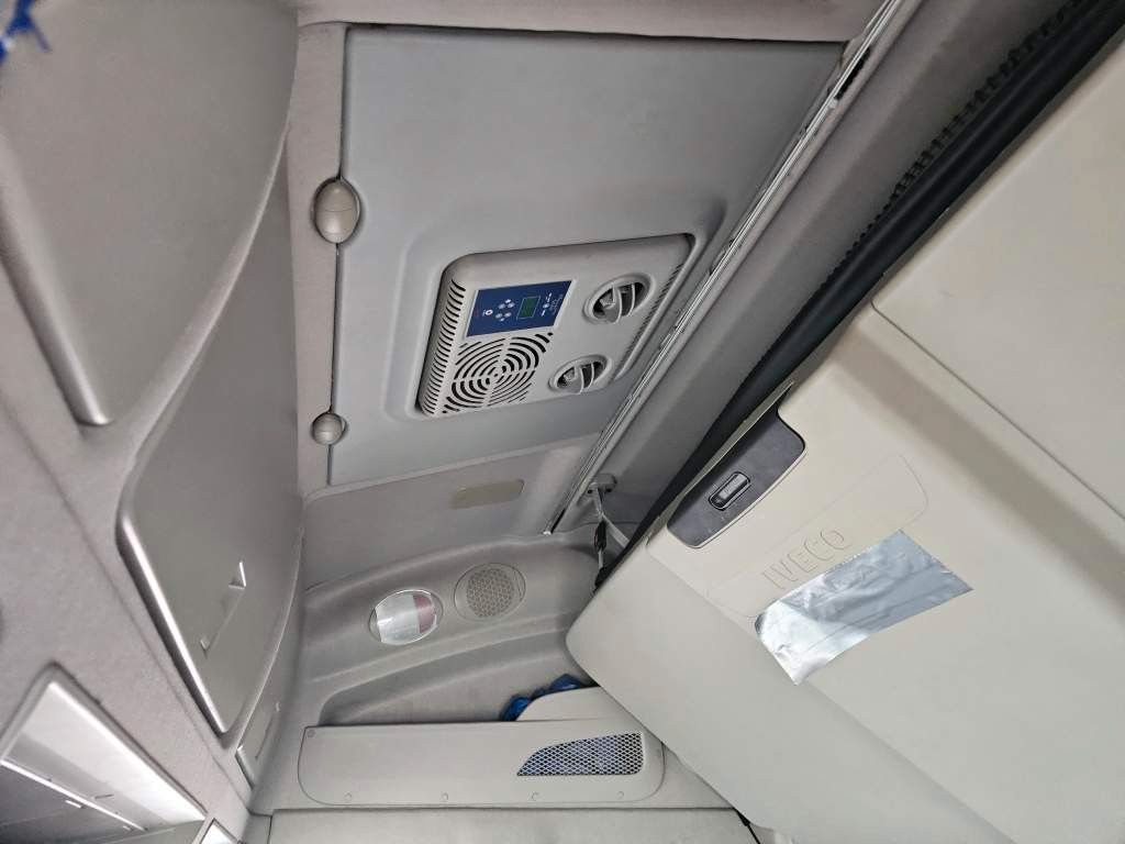 Fahrzeugabbildung Iveco 460 Hi Way, Retarder, Reifendruckkontrolle