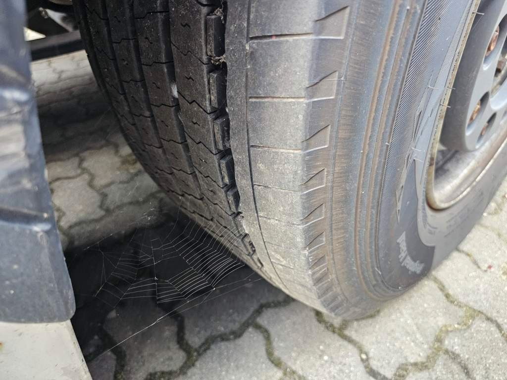 Fahrzeugabbildung Iveco 460 Hi Way, Retarder, Reifendruckkontrolle