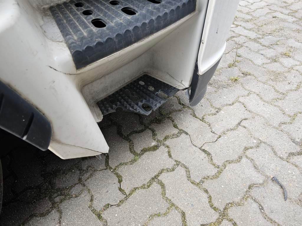 Fahrzeugabbildung Iveco 460 Hi Way, Retarder, Reifendruckkontrolle