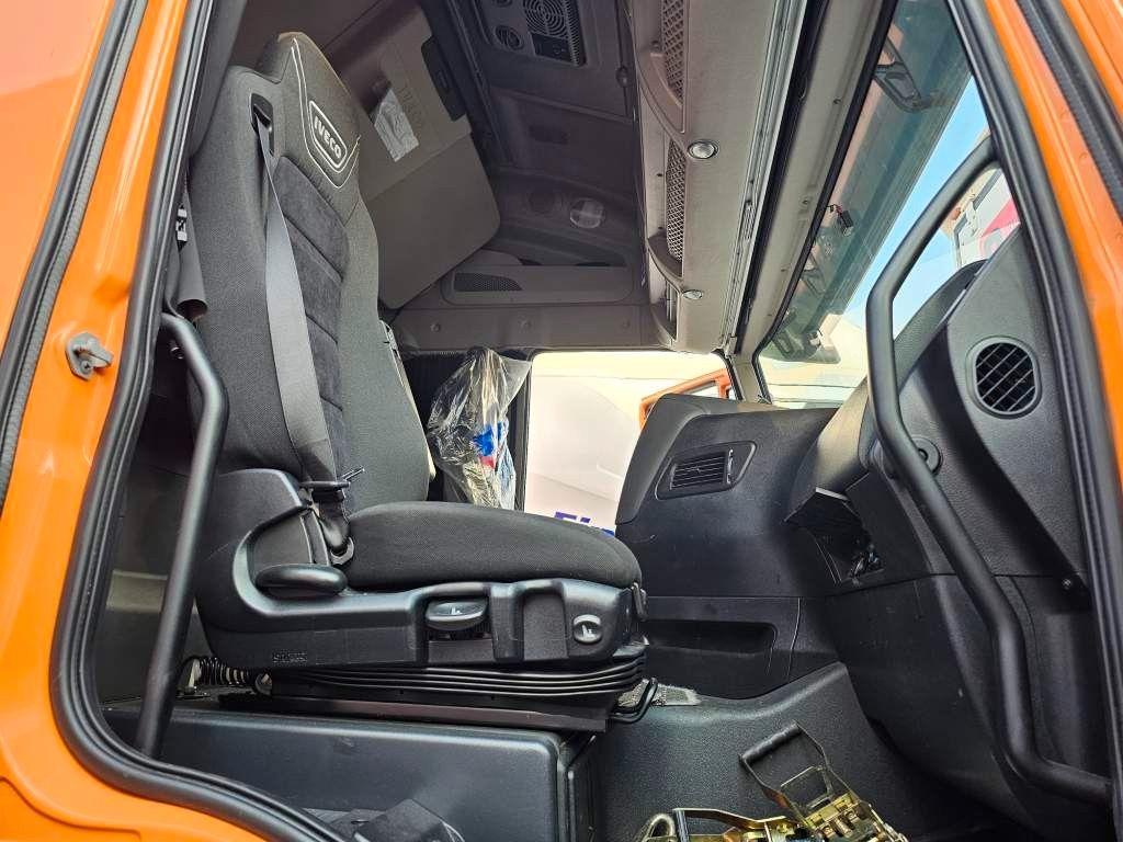 Fahrzeugabbildung Iveco 460 Hi Way, Retarder, Standklima