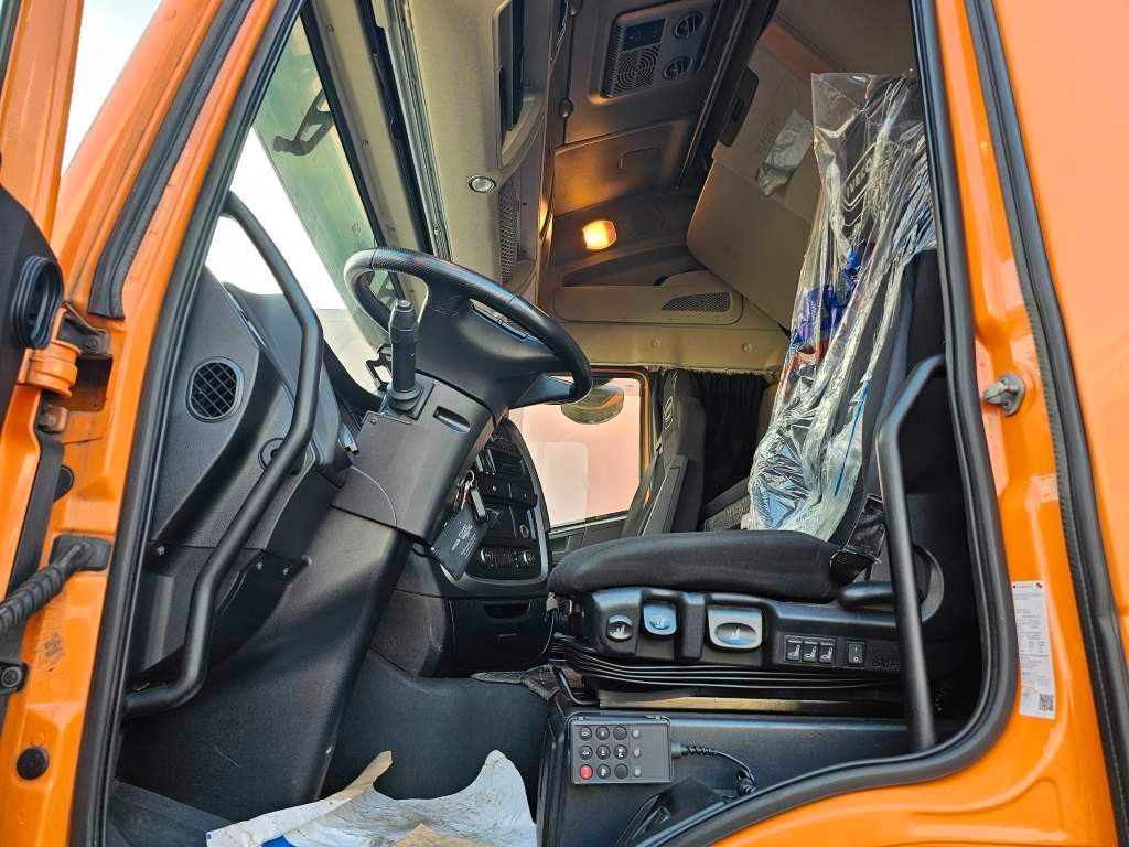 Fahrzeugabbildung Iveco 460 Hi Way, Retarder, Standklima