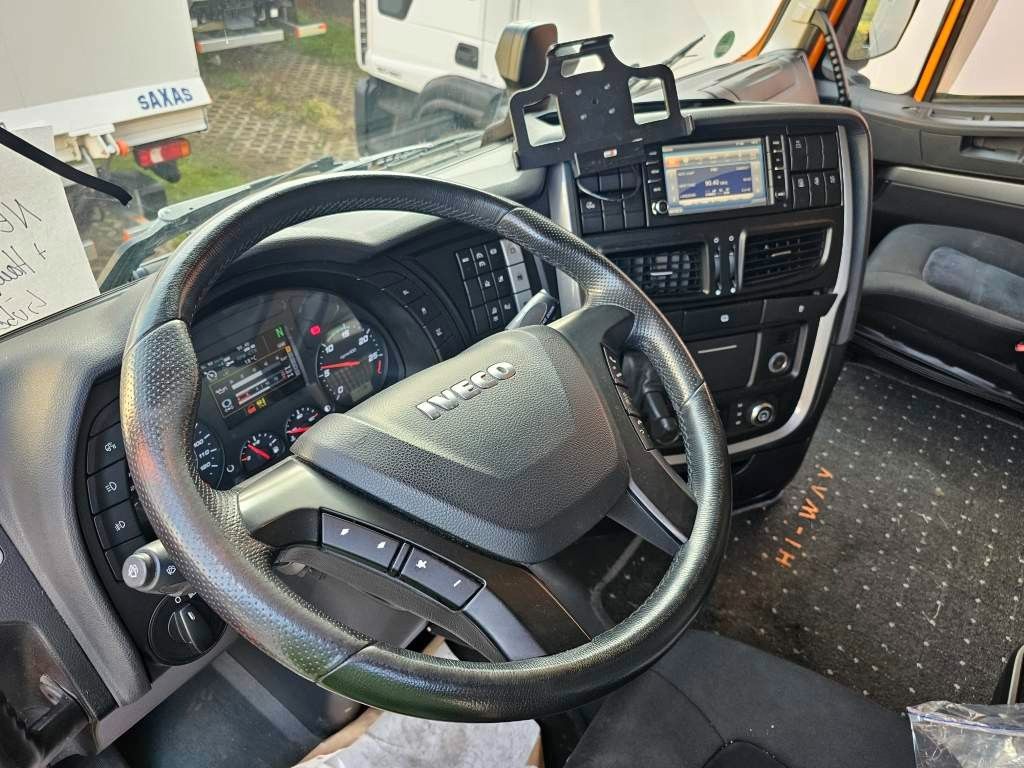Fahrzeugabbildung Iveco 460 Hi Way, Retarder, Standklima