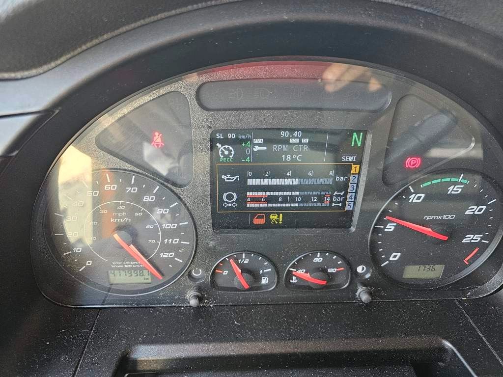 Fahrzeugabbildung Iveco 460 Hi Way, Retarder, Standklima