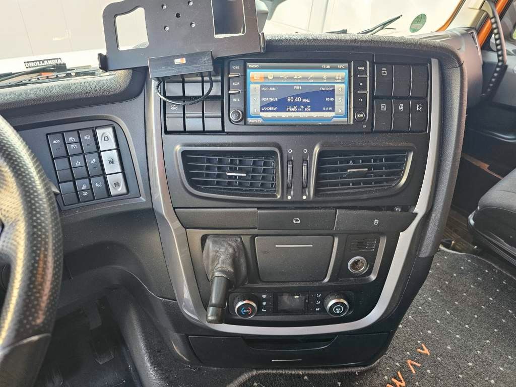 Fahrzeugabbildung Iveco 460 Hi Way, Retarder, Standklima