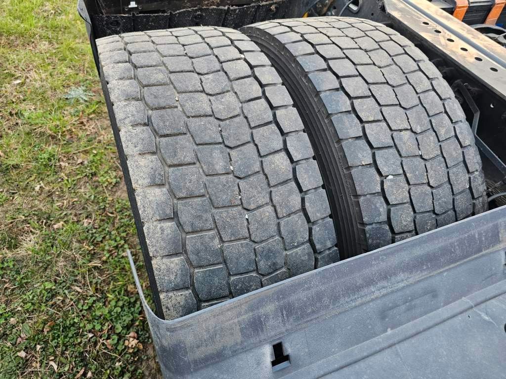 Fahrzeugabbildung Iveco 460 Hi Way, Retarder, Standklima