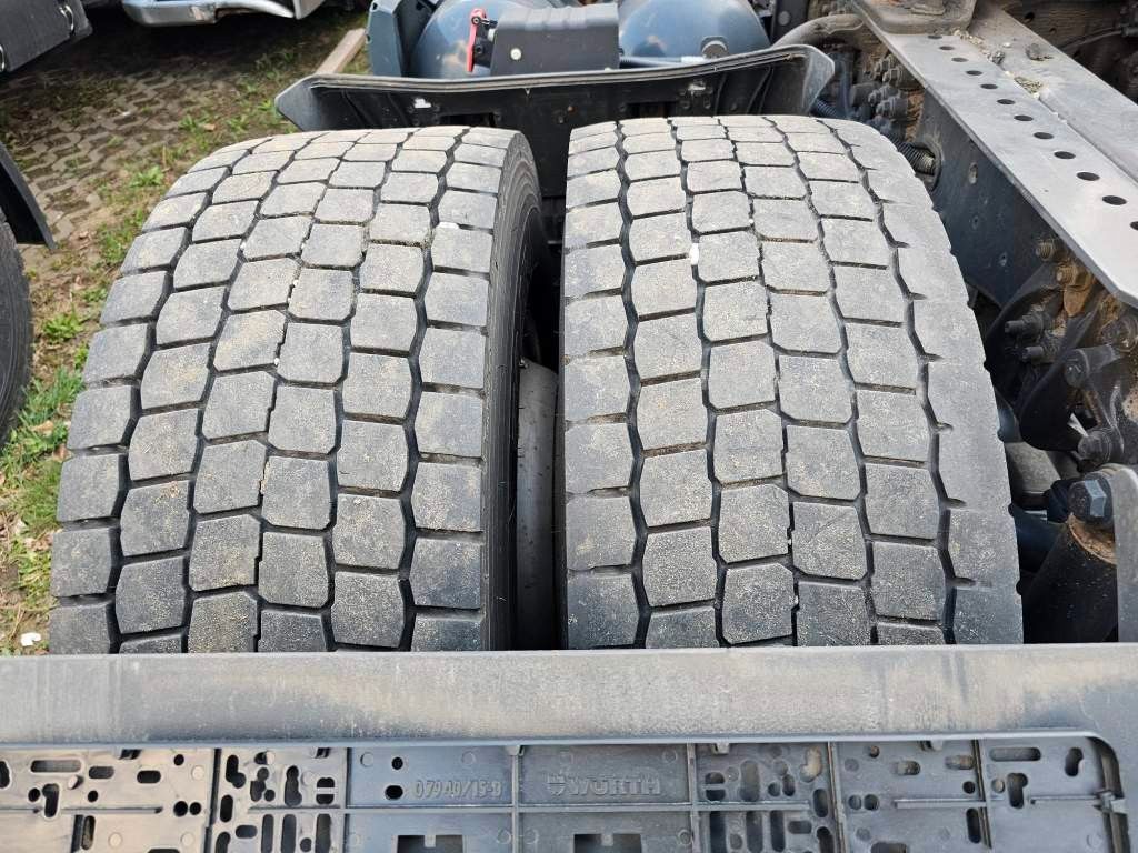 Fahrzeugabbildung Iveco 460 Hi Way, Retarder, Standklima