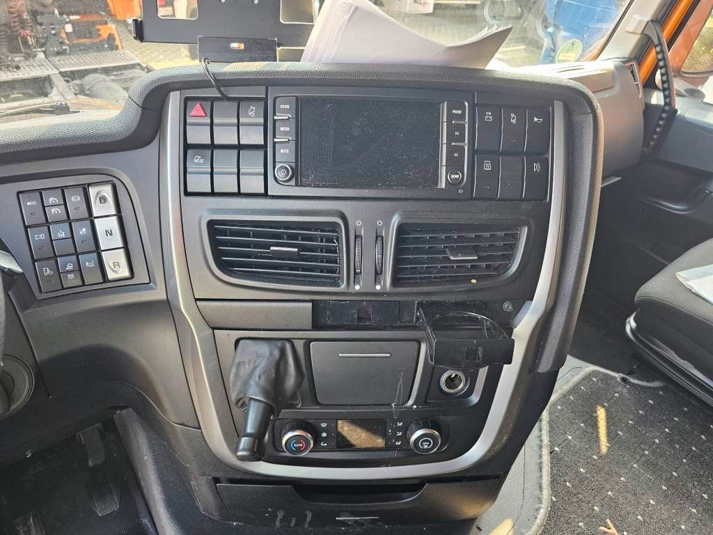 Fahrzeugabbildung Iveco 460 Hi Way, Retarder, Abstandstempomat, Kühlfach