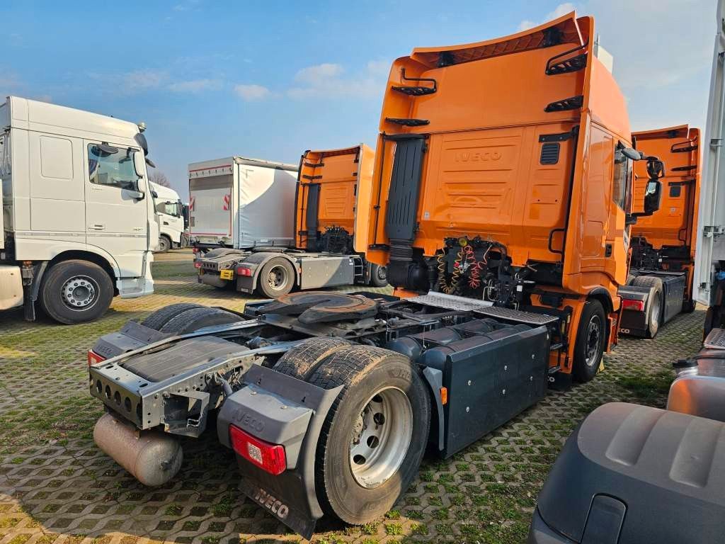 Fahrzeugabbildung Iveco 460 Hi Way, Retarder, Abstandstempomat, Kühlfach