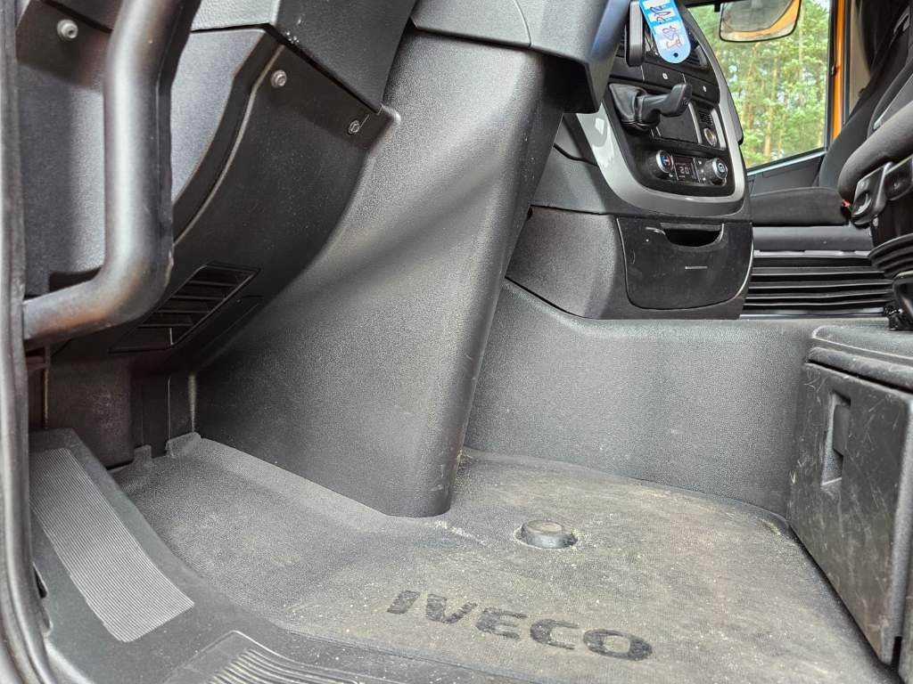 Fahrzeugabbildung Iveco 460, Hi-Line.Retrader,voll durchrepariert