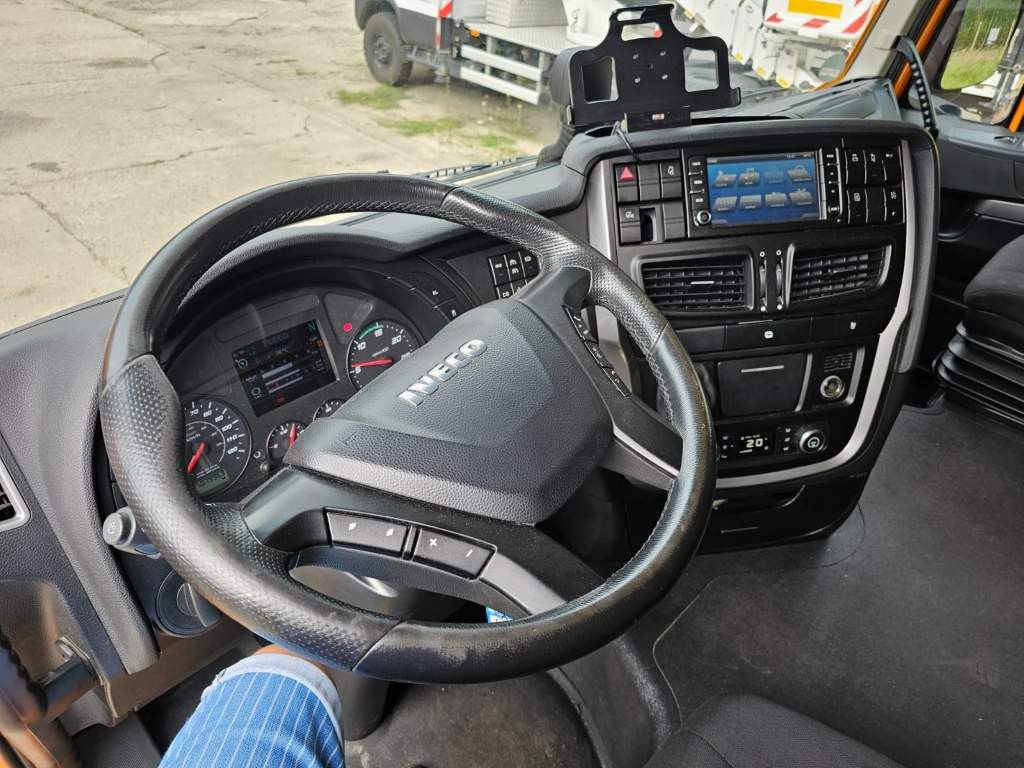 Fahrzeugabbildung Iveco 460, Hi-Line.Retrader,voll durchrepariert