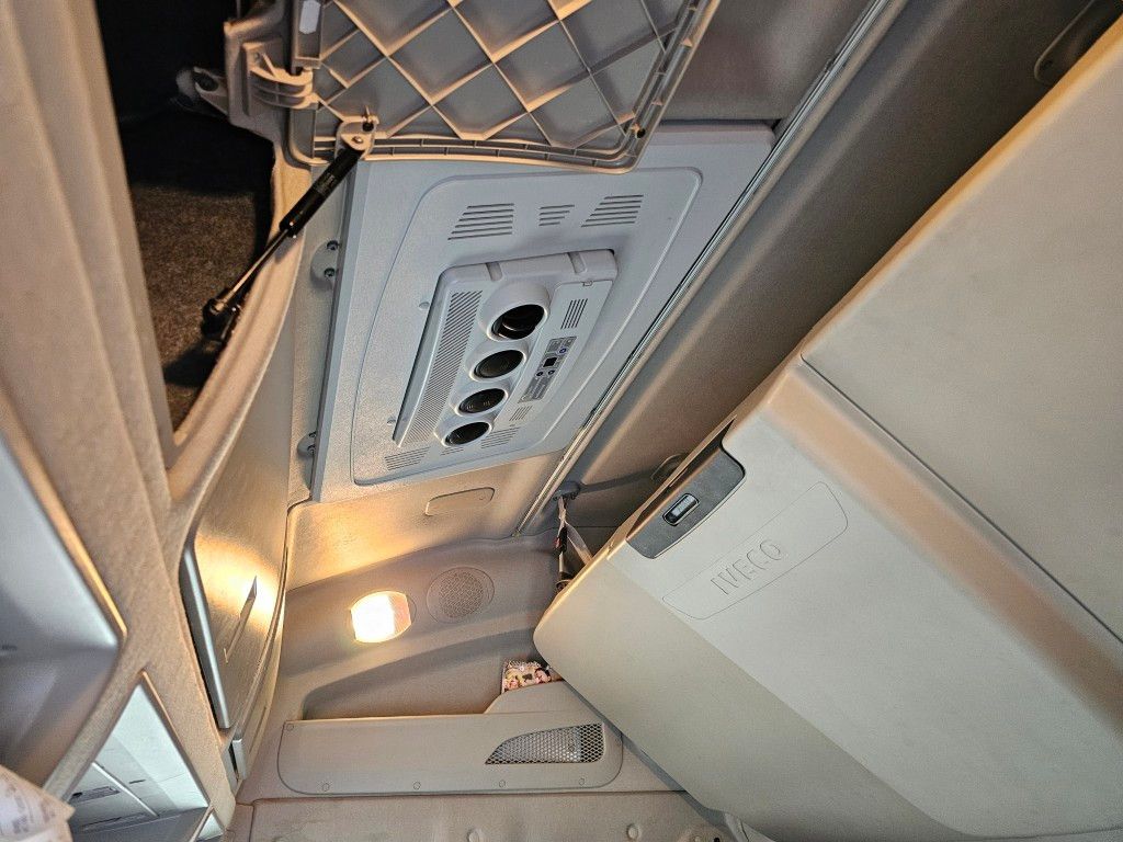 Fahrzeugabbildung Iveco 460, Hi-Line.Retrader,voll durchrepariert