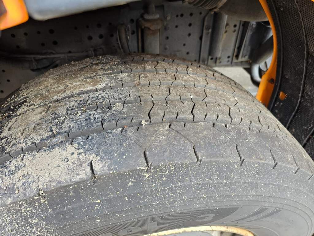 Fahrzeugabbildung Iveco 460, Hi-Line.Retrader,voll durchrepariert