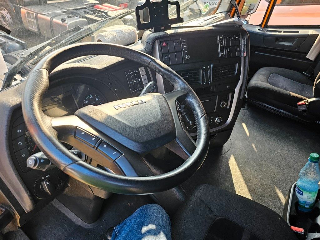 Fahrzeugabbildung Iveco 460 Hi Way, Standklima, Retarder, Euro 6