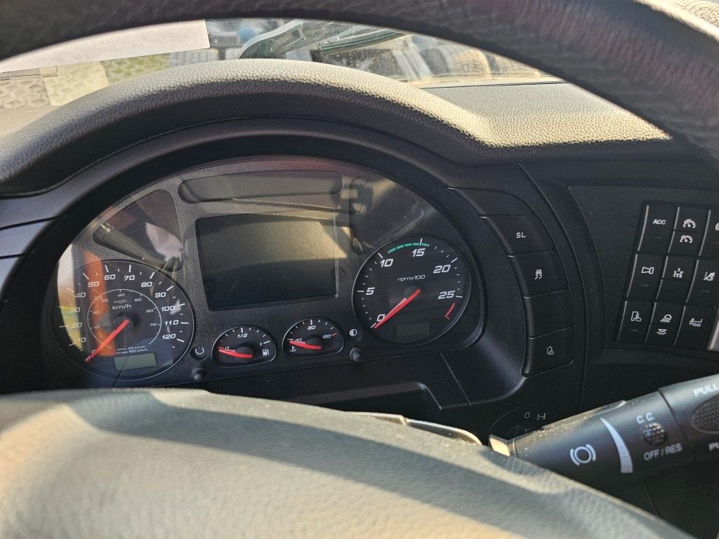 Fahrzeugabbildung Iveco 460 Hi Way, Standklima, Retarder, Euro 6