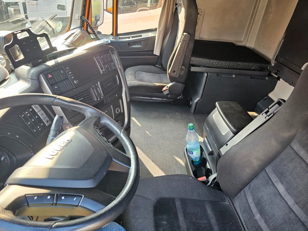 Fahrzeugabbildung Iveco 460 Hi Way, Standklima, Retarder, Euro 6