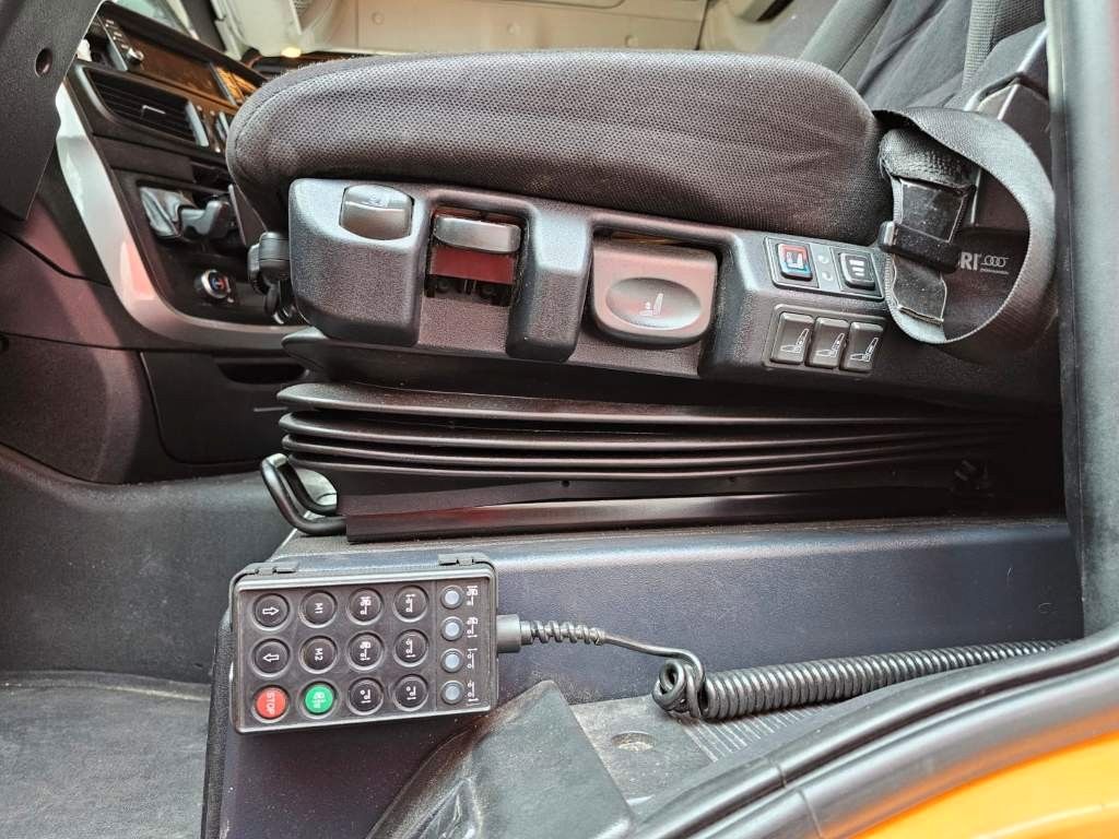 Fahrzeugabbildung Iveco 460 Hi Way, Standklima, Retarder, Euro 6