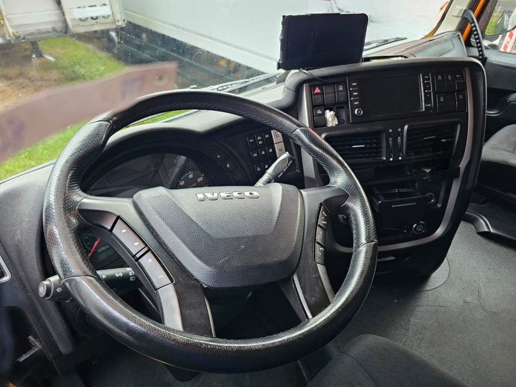 Fahrzeugabbildung Iveco 460 Hi Way, Standklima, Retarder, Euro 6