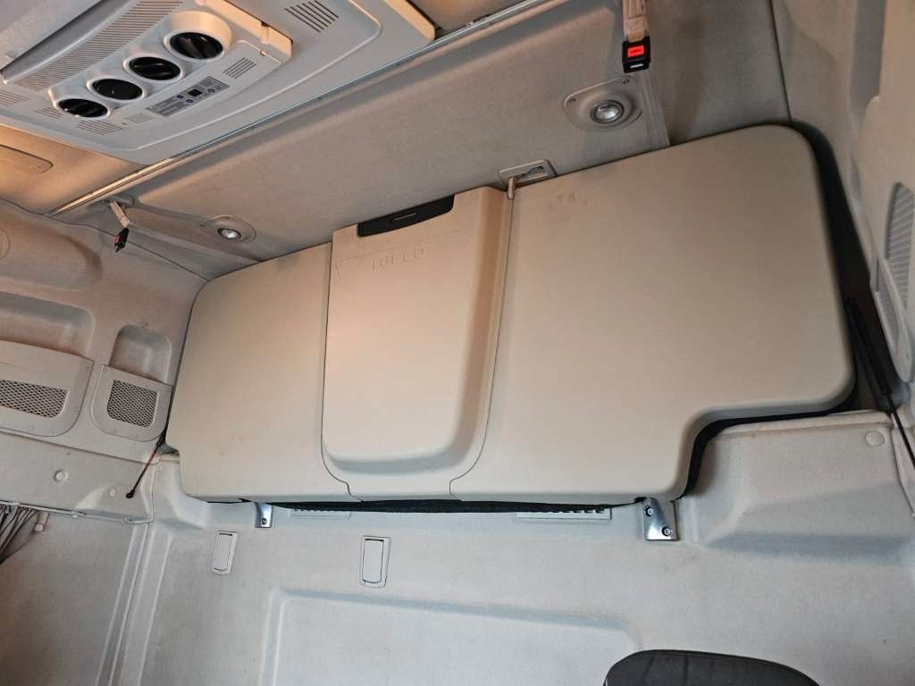 Fahrzeugabbildung Iveco 460 Hi Way, Standklima, Retarder, Euro 6