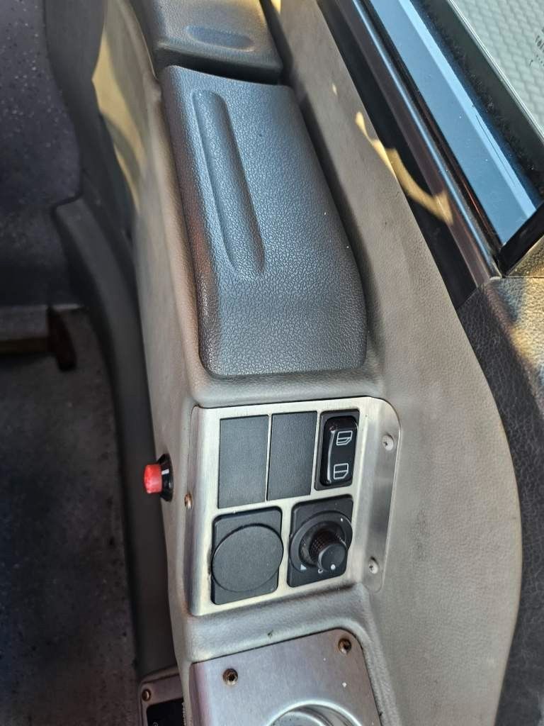 Fahrzeugabbildung Mercedes-Benz O530 Gelenbus, Retarder, Vollklima, 354 PS, EEV