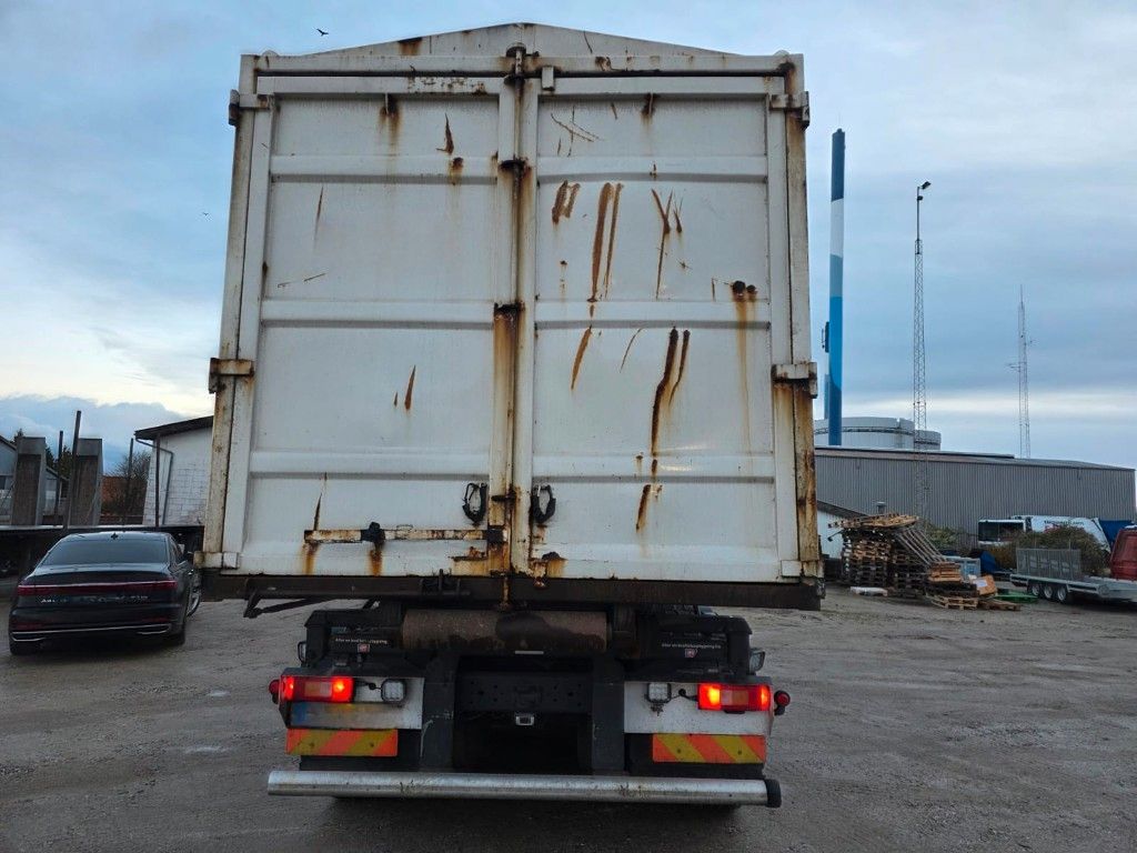 Fahrzeugabbildung Volvo FE 320 6x2/4 Abroller mit Cont. + Kran HMF 1820