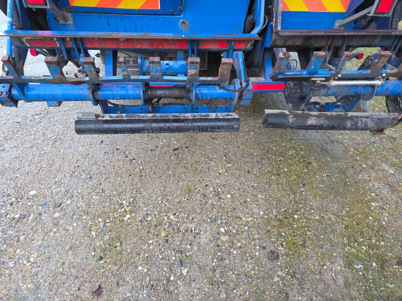 Fahrzeugabbildung Mercedes-Benz 2635 NTM 2 Kammern 12,6+6,2 cbm, Klima