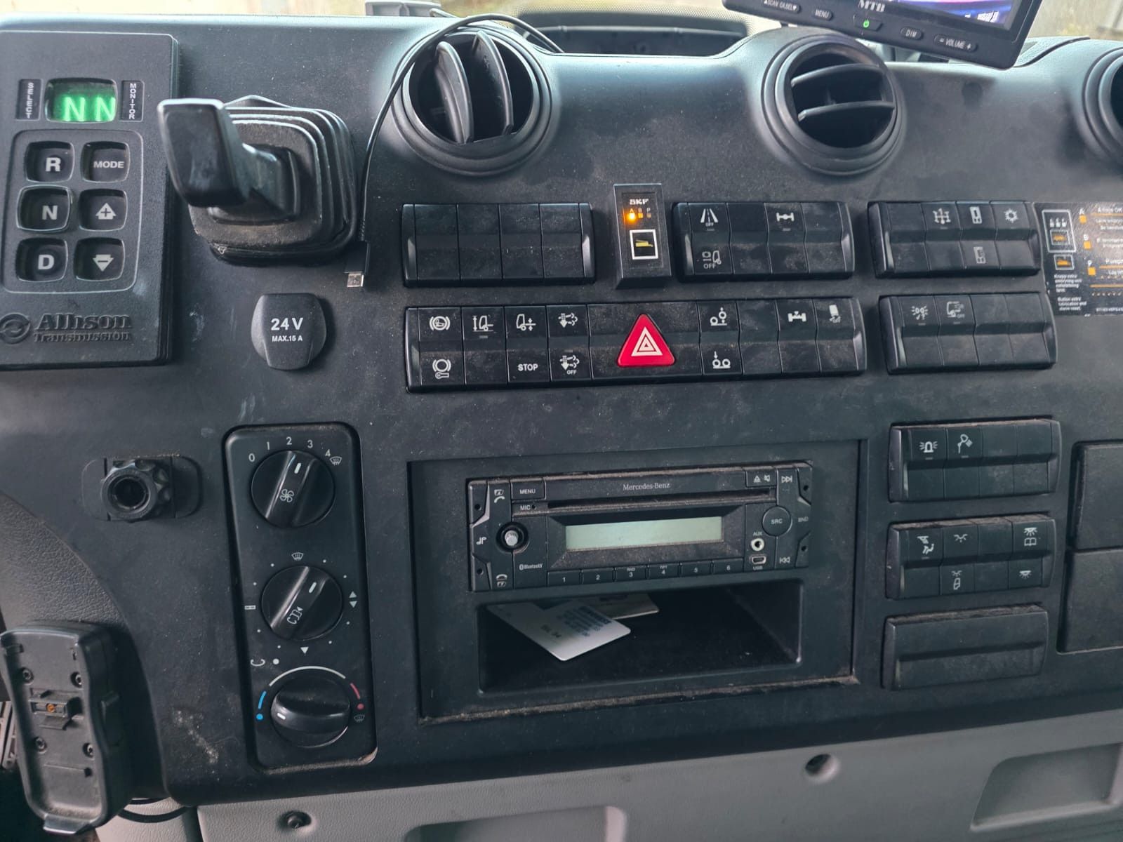 Fahrzeugabbildung Mercedes-Benz 2635 NTM 2 Kammern 12,6+6,2 cbm, Klima