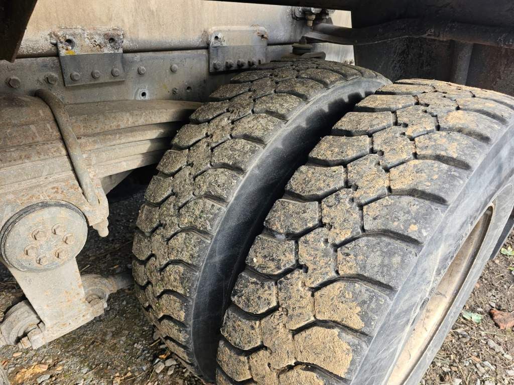 Fahrzeugabbildung MAN 26.293 6x4 Betonmi. 8 cbm Intermix Trommel v2001