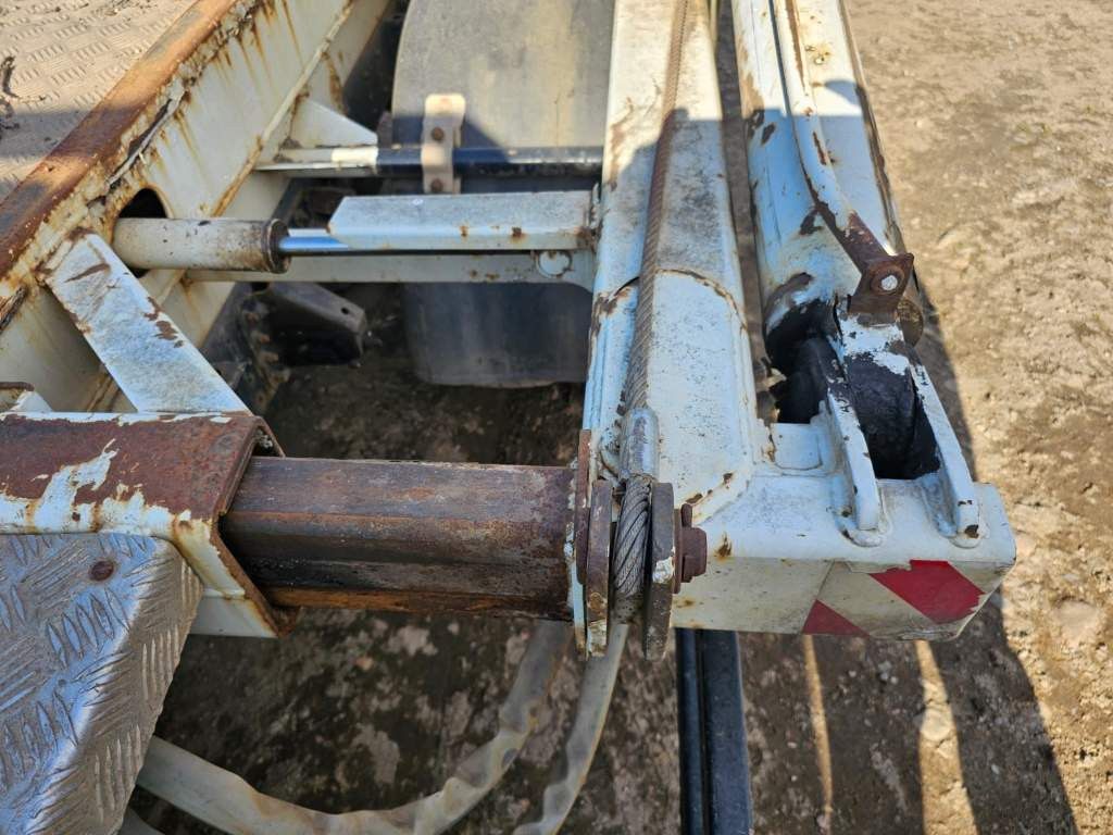 Fahrzeugabbildung FUSO 7C15 Palfinger Absetzer