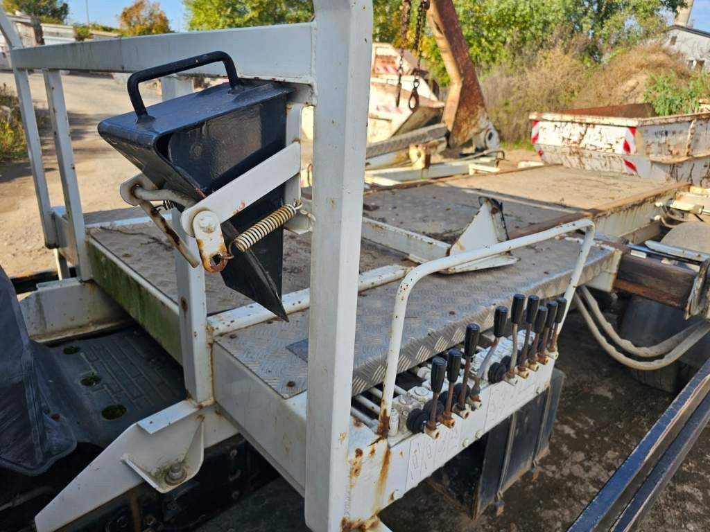 Fahrzeugabbildung FUSO 7C15 Palfinger Absetzer