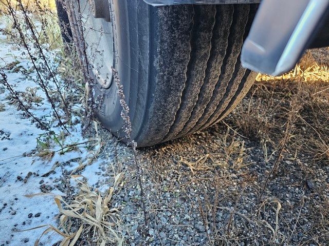 Fahrzeugabbildung Vanhool Tankchassis + Tankcontainer,363.054 Km