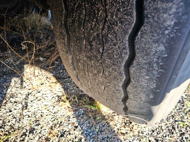 Fahrzeugabbildung Vanhool Tankchassis + Tankcontainer,363.054 Km