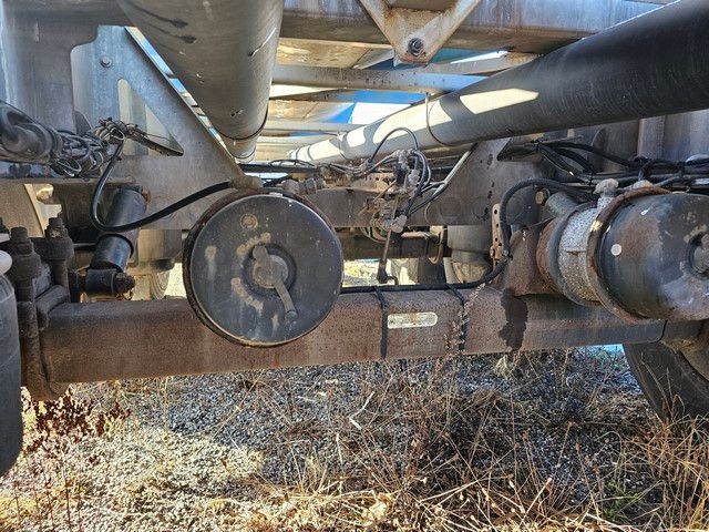 Fahrzeugabbildung Vanhool Tankchassis + Tankcontainer,363.054 Km