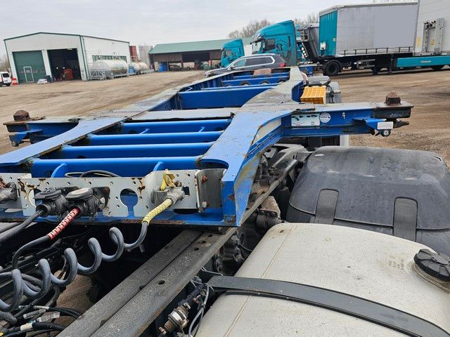 Fahrzeugabbildung Schmitz Cargobull 20" Tankconatinerchassis + Tankcontainer