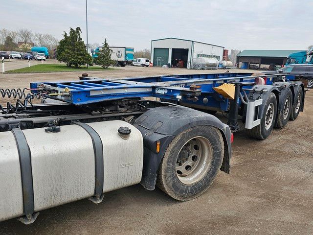 Fahrzeugabbildung Schmitz Cargobull 20" Tankconatinerchassis + Tankcontainer