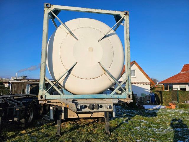 Fahrzeugabbildung Vanhool Tankchassis mit Tankcontainer